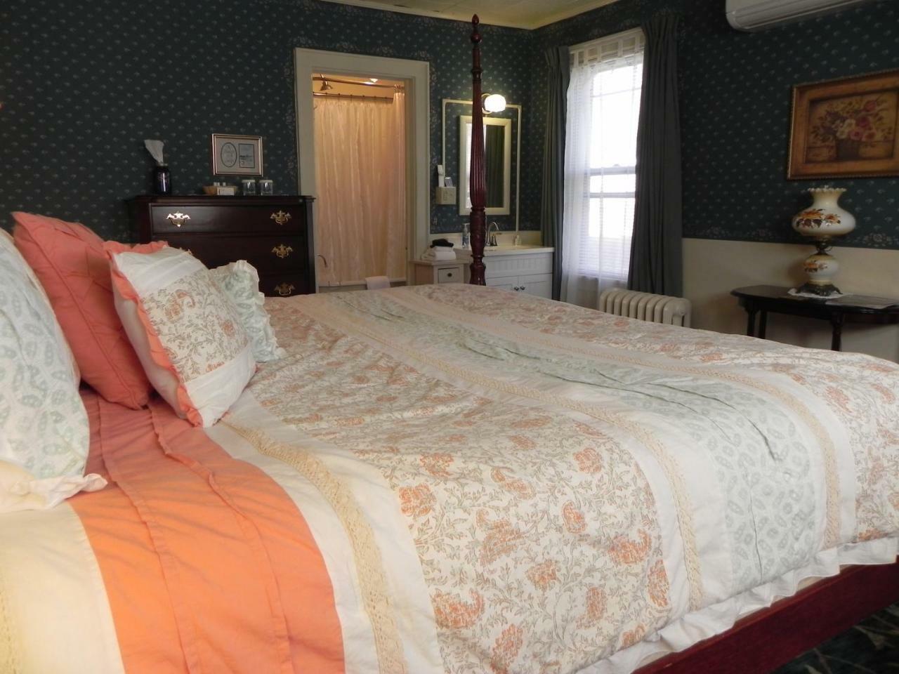 Vine Cottage Inn Гот-Спрінгз Екстер'єр фото